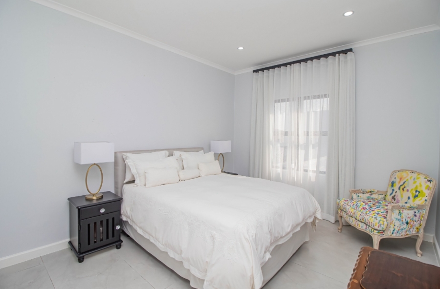 4 Bedroom Property for Sale in Sandown Western Cape